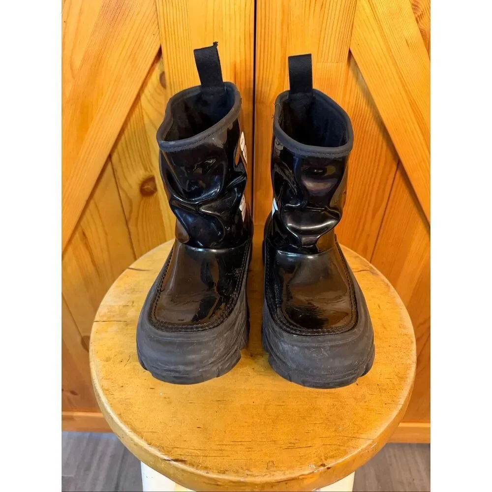 Ugg Big Girl's Brellah Mini Boots size 3 Waterproof